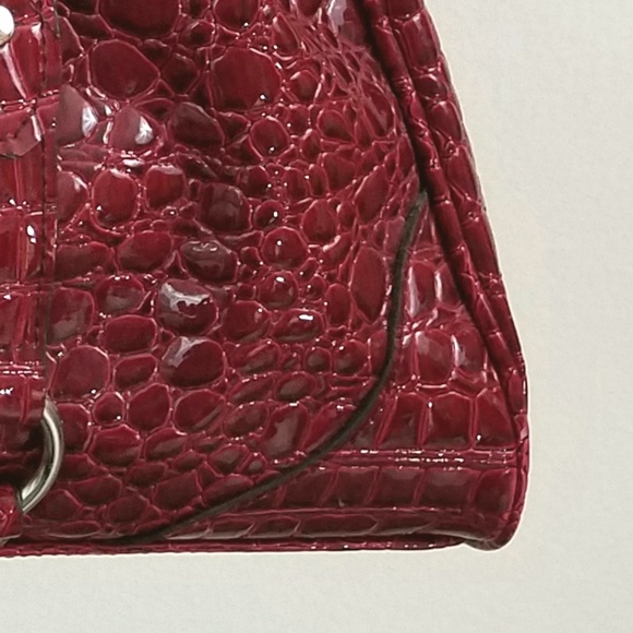 NY & COMPANY  Red Vinyl Alligator Satchel Purse - Picture 5 of 8